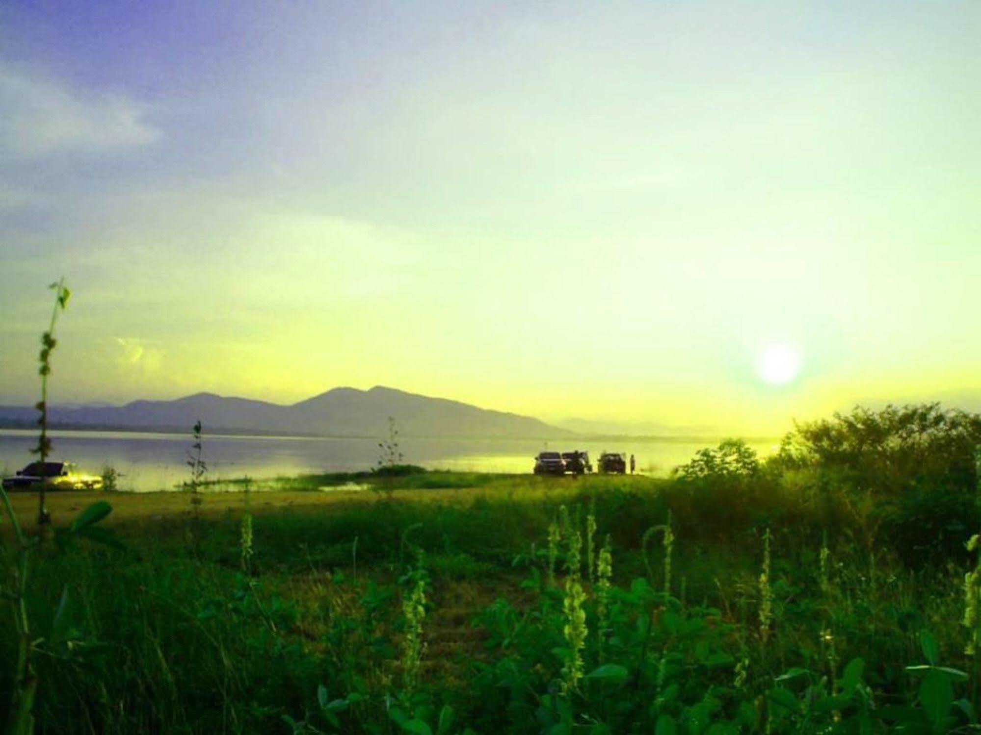 Lake Scene Resort Ratchaburi Exterior photo
