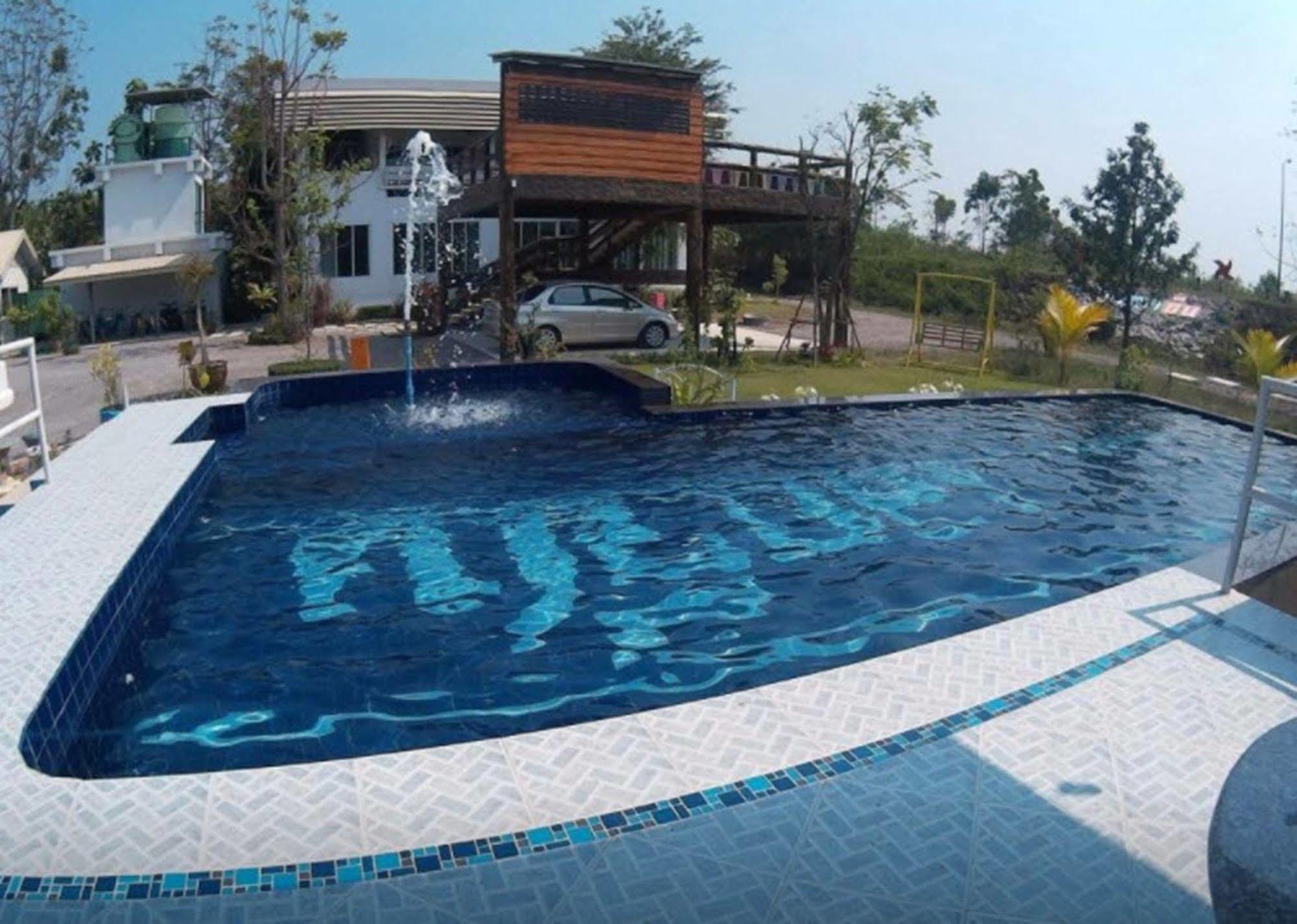 Lake Scene Resort Ratchaburi Exterior photo